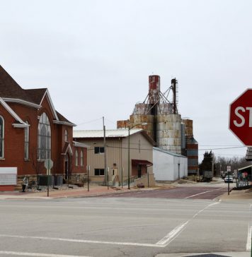 Big City, Small Town Big City, Small Town