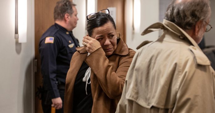 Should Texting While Driving Be Treated Like Drunken Driving?