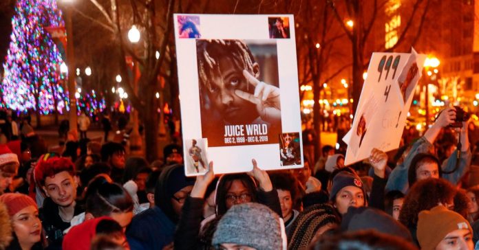 How Have You Coped With the Death of an Idol?