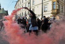 Weekly News Quiz for Students: Voter Turnout, World Series Champs, Sean Connery Weekly News Quiz for Students: Voter Turnout, World Series Champs, Sean Connery