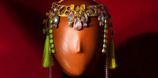 Lesson of the Day: ‘Feathers and Female Power: The Costumes of Carnival’ Lesson of the Day: ‘Feathers and Female Power: The Costumes of Carnival’