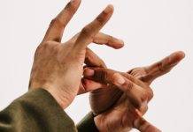 Lesson of the Day: ‘Making Music Visible: Singing in Sign’ Lesson of the Day: ‘Making Music Visible: Singing in Sign’