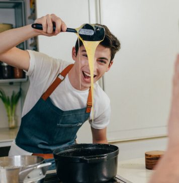 Lesson of the Day: ‘TikTok, the Fastest Way on Earth to Become a Food Star’ Lesson of the Day: ‘TikTok, the Fastest Way on Earth to Become a Food Star’