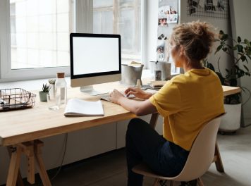 7 ways to make a great living working from home! 7 ways to make a great living working from home!