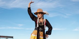 Photographing Interesting People in Your Community: A Guide to Taking Portraits Photographing Interesting People in Your Community: A Guide to Taking Portraits