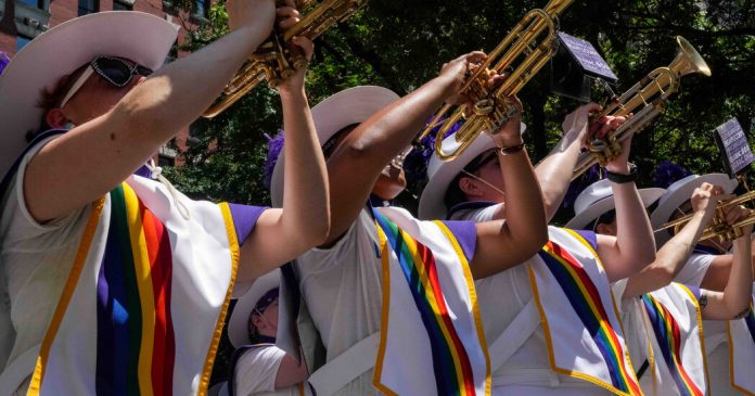 Summer Reading Contest, Week 4: What Got Your Attention in The Times This Week?