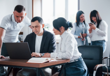 What is an LMS and How to Use It for Employee Training? What is an LMS and How to Use It for Employee Training?