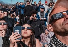 Weekly Student News Quiz: School Attendance, Bridge Collapse, NCAA Final Weekly Student News Quiz: School Attendance, Bridge Collapse, NCAA Final