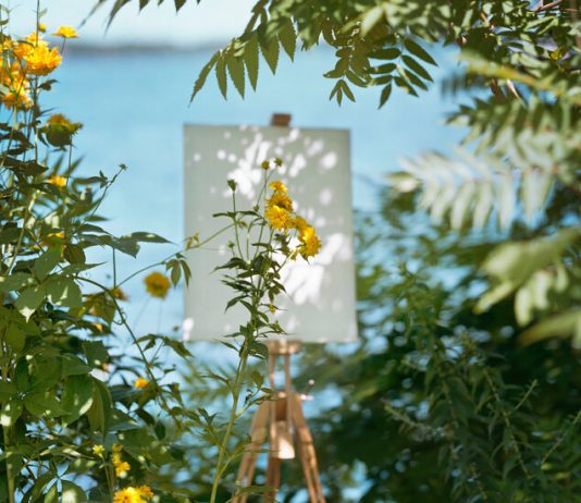 Can Poetry Make a Difference in Our Lives and in the World? Can Poetry Make a Difference in Our Lives and in the World?
