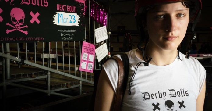 The L.A. Derby Dolls Take Up Space
