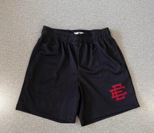A Blend of Comfort and High Fashion A Blend of Comfort and High Fashion