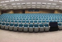 Flipped Classrooms: Can We Skip the Lecture? Flipped Classrooms: Can We Skip the Lecture?